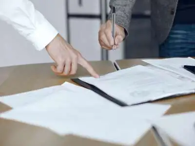 Acordul cadru și contractele subsecvente: Criteriul de atribuire vs. elementul reofertării